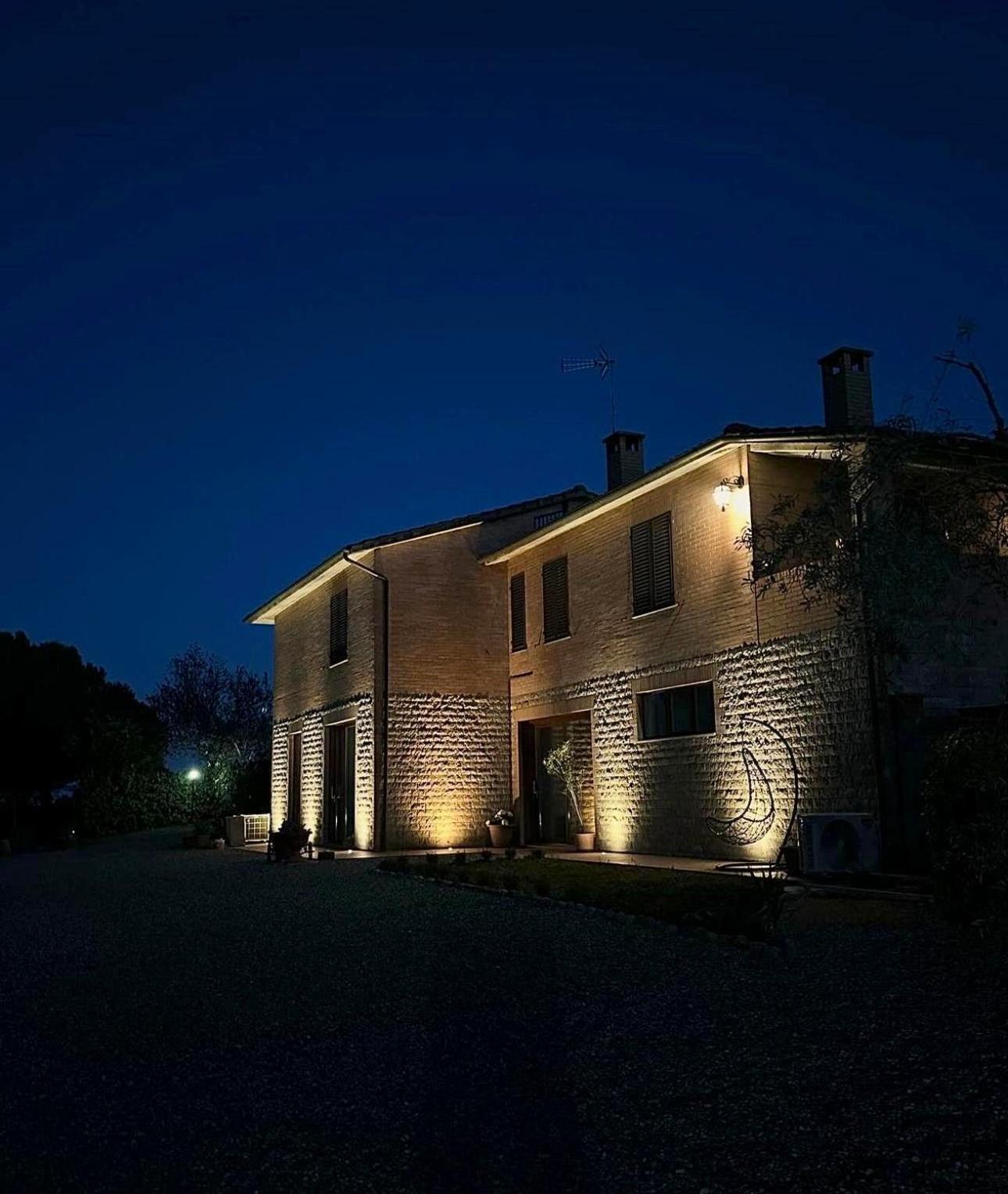 Agriturismo La Terrazza Sul Mangia Siena Exteriér fotografie
